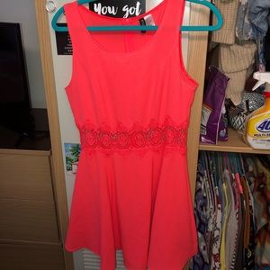 super cute coral dress!